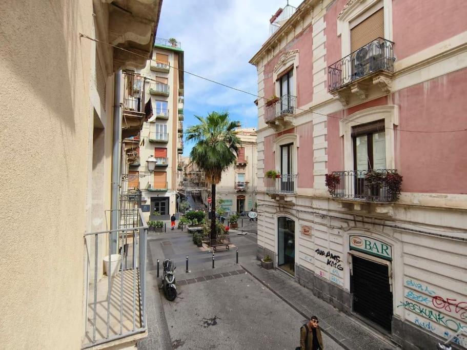 Retroetnea - Appartamento In Centro Storico - Con Camere Comunicanti Catania Exterior photo